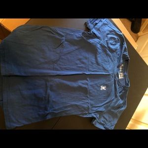 XL Psycho bunny v neck